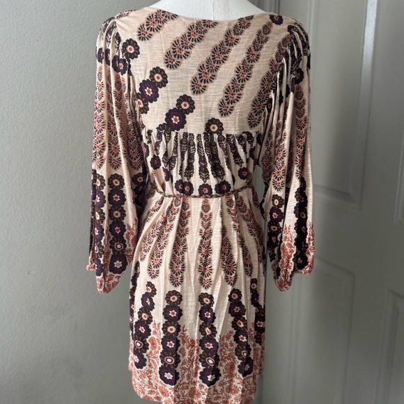 American Rag Cream and Brown Floral Tunic - Picture 4 of 5